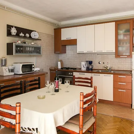 Miljan Popovic Apartment