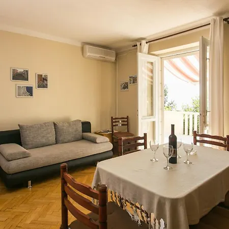 Miljan Popovic Apartment